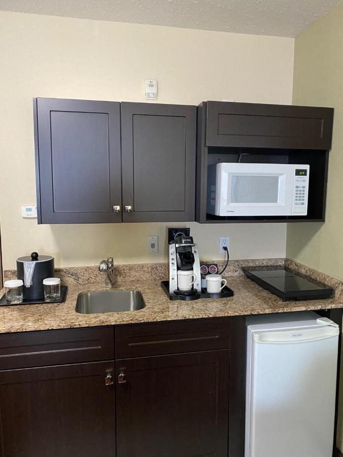 Best Western Plus Red Deer Inn & Suite Zewnętrze zdjęcie