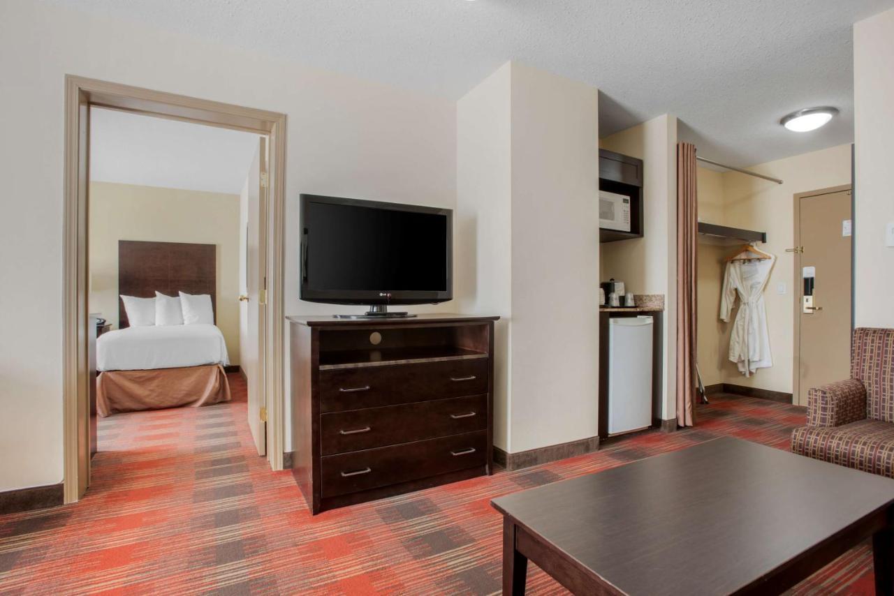 Best Western Plus Red Deer Inn & Suite Zewnętrze zdjęcie