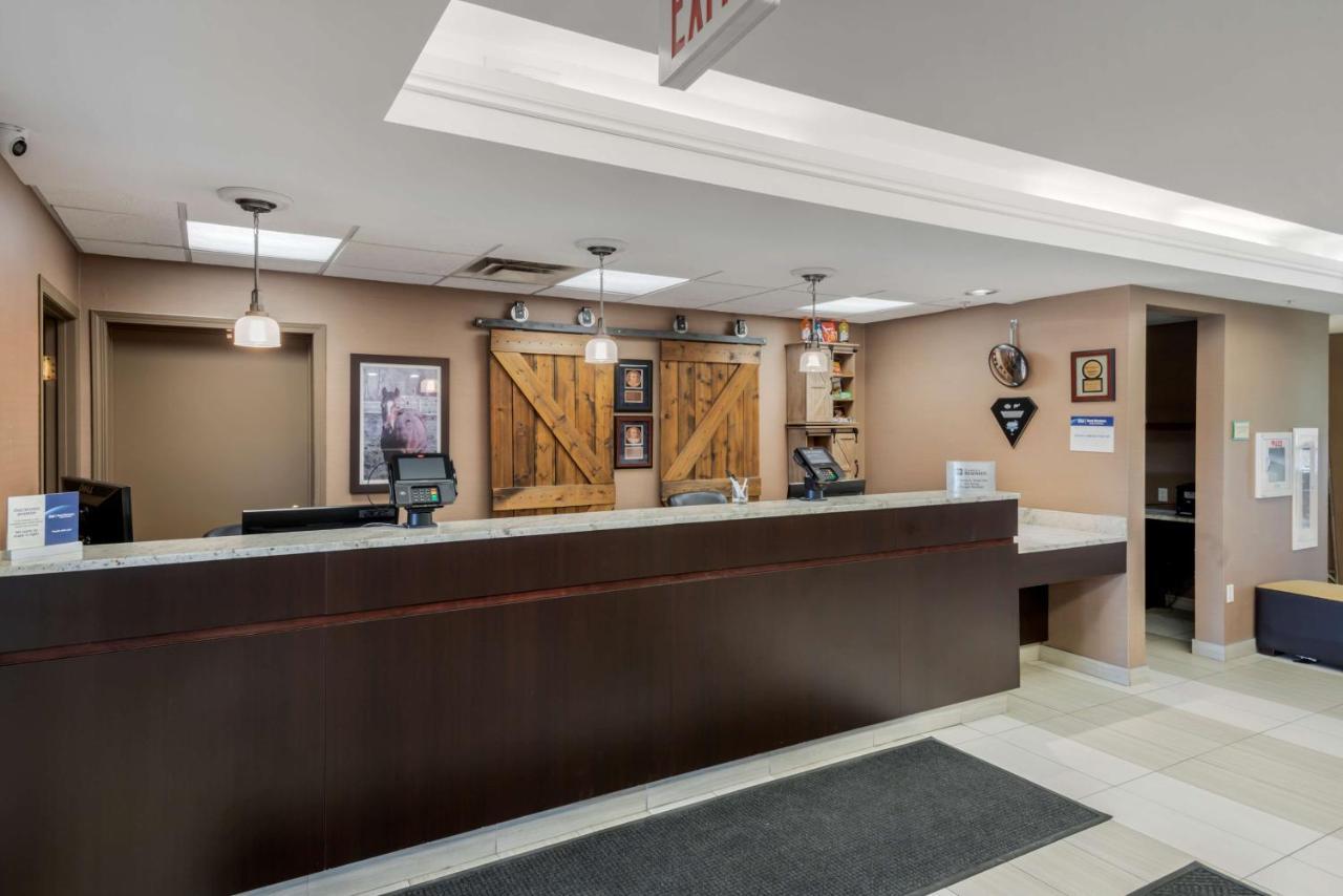 Best Western Plus Red Deer Inn & Suite Zewnętrze zdjęcie