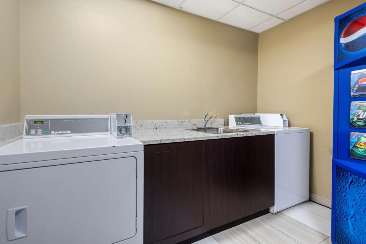 Best Western Plus Red Deer Inn & Suite Zewnętrze zdjęcie